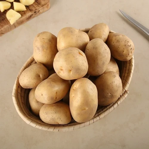 🥔 আলু —